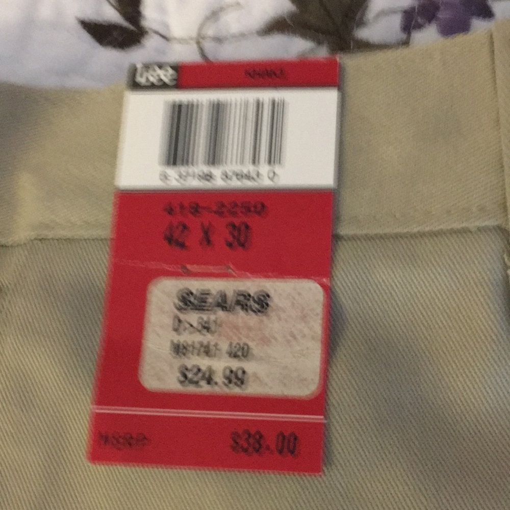 Lee performance Khakis 42x30